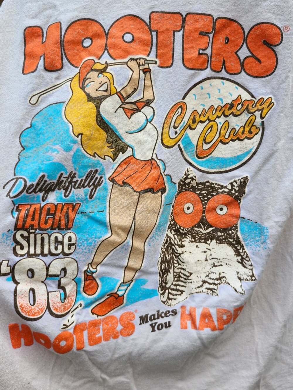 Hooters Country Club Delightfully Tacky Since 83 Collectable T-Shirt Size LG